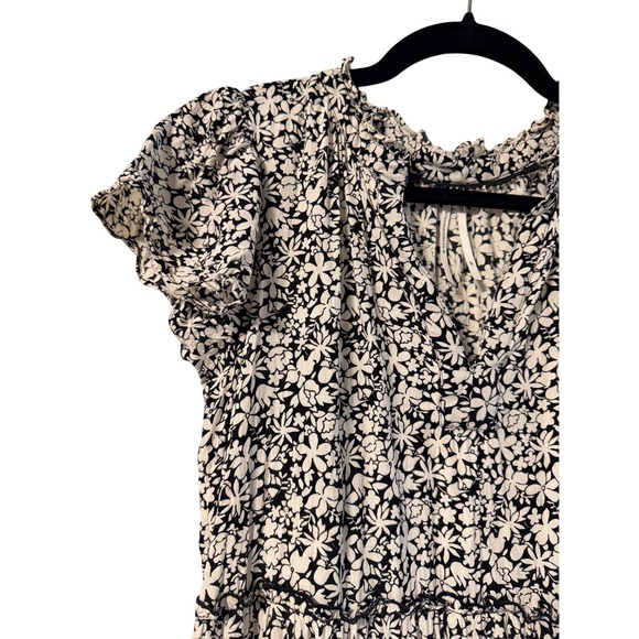 Anthropologie Floral Tiered Mini Dress Black White V-Neck Flutter Sleeve SP - Picture 2 of 6